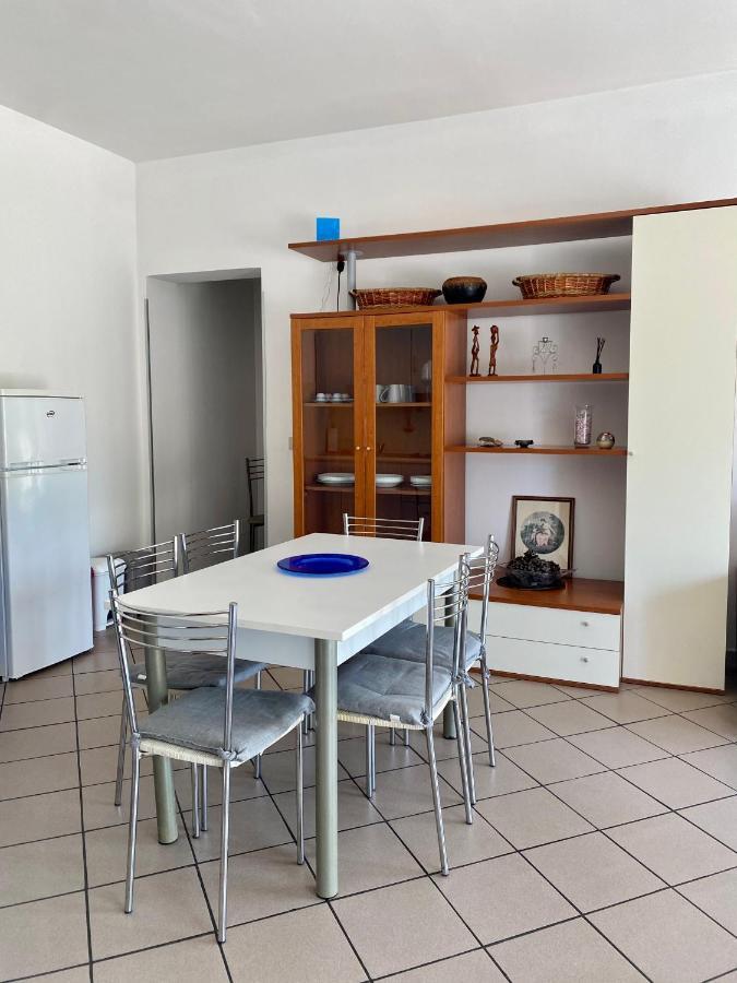 Apartment Tirreno Tirrenia Bagian luar foto